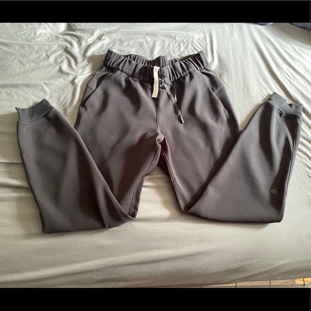 Lululemon On The Fly Jogger